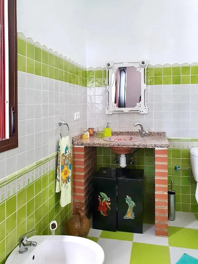 En-Suite Bedroom With Private Entrance At Casa Sofija Sedella Alloggio in famiglia